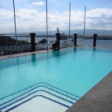 Hotel Cesario Мактан Екстер'єр фото