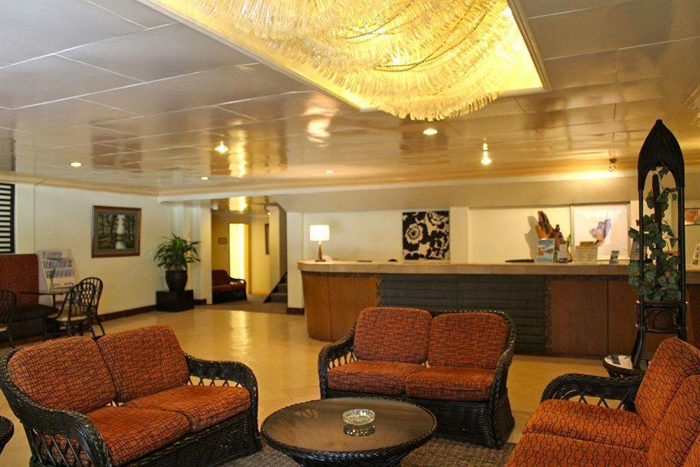 Hotel Cesario Мактан Екстер'єр фото