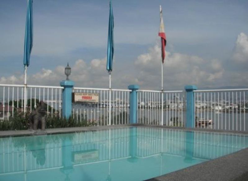Hotel Cesario Мактан Екстер'єр фото